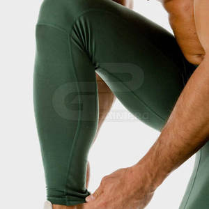 Pantalones de compresión deportivos para hombre, material de secado rápido, diseñados para entrenamientos en el gimnasio, entrenamiento al aire libre y fitness diario. - Product Image 4