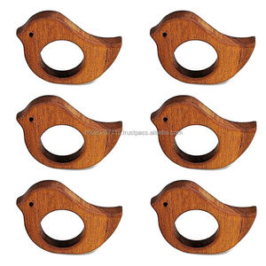 Porte-serviettes élégant en bois naturel pour la décoration de la table à manger, adapté aux repas de tous les jours ou aux occasions - Product Image 1