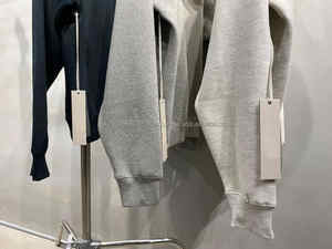 เสื้อฮู้ดดี้สไตล์อเมริกันแบบหลวมสำหรับผู้ชายและผู้หญิง รุ่นใหม่ประจำฤดูใบไม้ร่วงและฤดูหนาว - Product Image 3