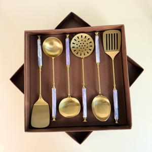 Juego de Cubiertos de Acero Inoxidable de 6 Piezas con Mango de Resina, Acabado Dorado, Estilo Moderno, Gran Venta en India - Product Image 1