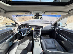 V*olvo S60 T5 Premier d'occasion de 2015 - Product Image 2