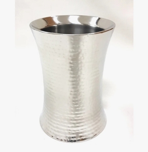 Jarrón de Metal Plateado Martillado - Contenedor Cilíndrico Moderno para Decoración de Mesa y Estantes, Adorno de Lujo para el Hogar - Product Image 1