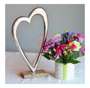 Design attrayant décor de table Sculpture en métal sculpture polie moderne forme de coeur salon et décor à la maison - Product Image 5