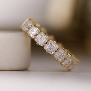 Anillo de Eternidad Completo con Moissanita Auténtica de Corte Asscher, Plata 925 con Baño de Oro Fino, Joyería para Aniversario y Fiestas - Product Image 2