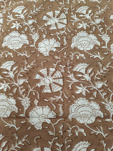 ผ้าฝ้ายแท้ 100% สวยงาม พิมพ์ลายดอกไม้แบบอินเดียหลากสีด้วยมือ เป็นมิตรกับสิ่งแวดล้อม เหมาะสำหรับผ้าม่าน กระเป๋า สำหรับผู้หญิง/เด็กชาย/เด็กหญิง - Product Image 1