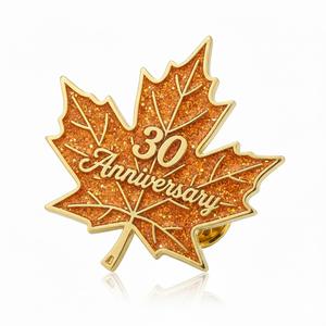 Regalos de recuerdo del 30 aniversario de Canadá 2026, broche de hoja de arce de metal personalizado. - Product Image 6