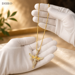 Collar con Colgante de Ala de Ángel Personalizado, Diamante Moissanite VVS1, Joyería Hip Hop en Oro Amarillo de 14K - Product Image 4