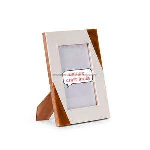 Marco de Fotos de Madera Hecho a Mano con Textura Rústica Gris, Moderno Expositor de Fotos de Sobremesa, Pieza Decorativa para el Hogar - Product Image 3