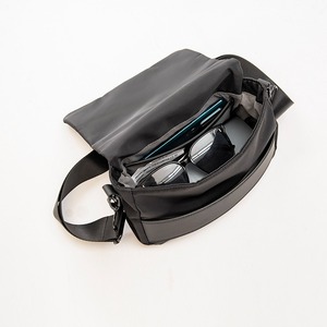 Petit sac à bandoulière noir en sergé, sac simple à une épaule, sac d'affaires portable et polyvalent, sac imperméable - Product Image 5