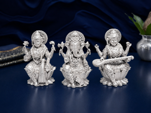 Jaipur Metals - Ídolo de Laxmi Ganesh Saraswati con forma de loto largo, chapado en plata 999 |   100% Latón |   10.5x9x5.5cm |   152g |   Boda Hecha a Mano - Product Image 1