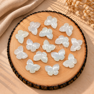 Cuentas de Piedra Preciosa Facetada de Piedra Lunar Blanca en Forma de Mariposa de 13 mm para la Fabricación de Joyas, Cuentas Sueltas al por Mayor, Suministros para Manualidades - Product Image 1