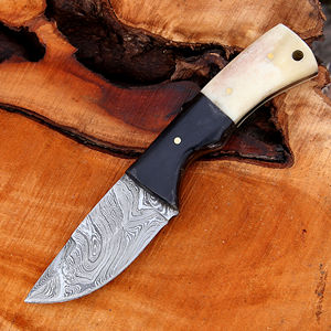 Couteau de chasse en acier Damas, lame de 90 mm à pointe tombante avec manche en os, couteaux d'extérieur faits à la main à prix abordable - Product Image 4