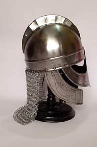 Casco con armadura de lobo vikingo Medieval de acero hecho a mano, acabado plateado con cota de malla y soporte, coleccionable de caballero para adultos - Product Image 4