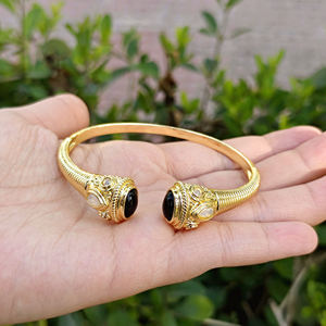 Bracelet manchette plaqué or de haute qualité, onyx noir avec quartz opalite, multi-pierres, style bohème, réglable, unisexe - Product Image 3