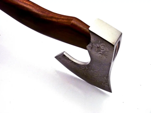 Hacha Tradicional Hecha a Mano de Acero al Carbono con Mango de Madera de Palisandro para Acampar, Cortar y Supervivencia, Herramienta para Exteriores, Fabricante OEM - Product Image 2