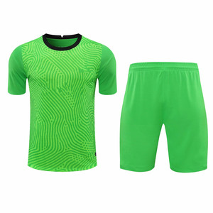 Ensemble maillot de football à manches longues pour homme avec imprimé géométrique et short anti-humidité, col rond, coupe athlétique - Product Image 4