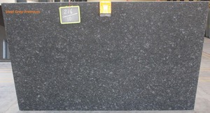 Dalle de granit poli moderne pour plan de travail, surface en pierre durable, granit gris acier avec des tons gris élégants, excellente durabilité - Product Image 3