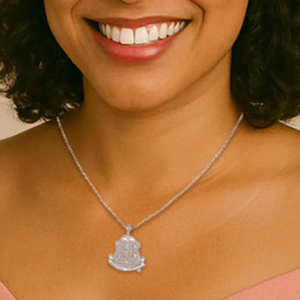   Pendentif Bouclier en Argent Sterling pour Femme, Élégant, Couleur Argent, Breloque Armoirie de Sororité, Bijou Collier, Accessoire Chaîne Vendu - Product Image 5