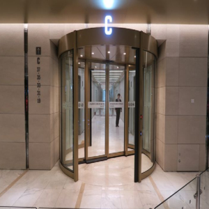 <span class=keywords><strong>Porte</strong></span> tournante automatique pour hôtels et bâtiments de luxe, système d'entrée en verre trempé imperméable avec finition haut de gamme et élégante - Product Image 2