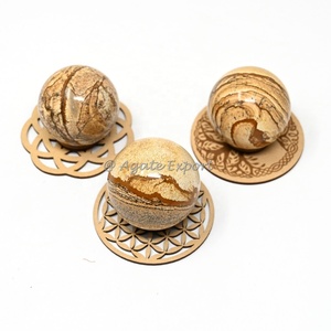 Vente en gros de sphères de fluorite verte polies et faites à la main de haute qualité boule de sphère en pierre de guérison en cristal naturel pour le Feng Shui - Product Image 4