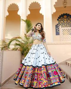 Ensemble Lehenga Choli en coton mousseline pour femme, imprimé numérique, travail de miroir, dentelle, dupatta, longueur au sol, tenue de fête et de mariage - Product Image 4