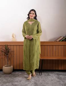 Salwar Kameez de Georgette Bordado Color Granate para Mujer, Estilo Tradicional Holgado, Largo hasta el Tobillo, Ropa Étnica de India y Pakistán, Estilo Casual - Product Image 5