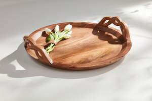 Plateau en bois Mud Pie avec poignée tressée - Product Image 1