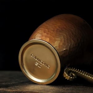 Verre à boire artisanal en cuivre pur, gobelet en cuivre martelé 300 ml, verre à eau en cuivre, tasse à eau, mug Moscow Mule - Product Image 4