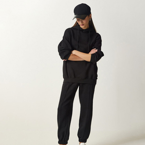Ensemble de survêtement pour femme à capuche, respirant, 100 % coton, imprimé, grandes tailles, avec logo personnalisable, en molleton, pour l'automne - Product Image 2