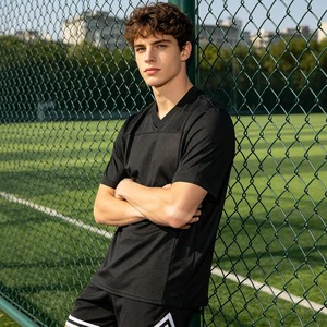 Camiseta Deportiva Personalizada de Malla Multideportiva con Cuello en V, Manga Corta, Secado Rápido, Uniforme de Entrenamiento de Fútbol, Uniforme de Equipo, Ropa al por Mayor OEM América - Product Image 4