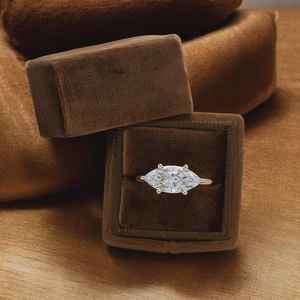 Anillo Solitario de Diamante Cultivado en Laboratorio de 1.51 CT con Corte Marquise en Oro Sólido de 14k, un Regalo Ideal para el Aniversario de Bodas de una Mujer - Product Image 4