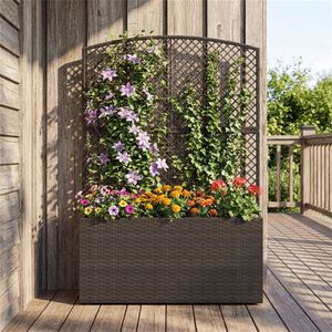 Fioriera da Esterno in Rattan PE Marrone da 58 Pollici con Piedini Regolabili, Letto Rialzato per Giardino con Traliccio e Recinzione - Product Image 1