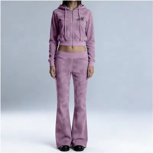 Survêtements évasés pour femmes au design moderne et confortable, parfaits pour le quotidien, les activités physiques et la mode décontractée - Product Image 1