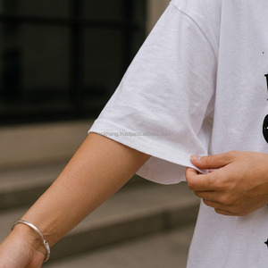 T-shirt blanc surdimensionné à col rond pour femme avec imprimé papillon, citation motivante « Fly High Dream Big », coupe ample décontractée - Product Image 4