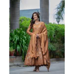 Conjunto de Traje de Fiesta para Mujer de Diseñador, Vestido Bordado y Dupatta con Trabajo de Lentejuelas - Product Image 3