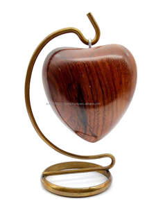 Urne funéraire en bois en forme de cœur, style américain, pour cendres d'animaux et d'adultes, vente en gros, design personnalisable, couleur marron - Product Image 4