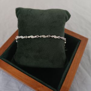 สร้อยข้อมือเงินแท้ 925 ประดับลูกปัดทรงกลมและเพชรคิวบิกเซอร์โคเนียสำหรับผู้หญิง เครื่องประดับแฟชั่นสวยหรู ขัดเงาอย่างดี - Product Image 1