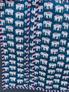 Bolso de mano portátil de algodón Kantha acolchado hecho a mano con cremallera, personalizable, grande, estilo bohemio, para playa, viaje, compras, con interior bordado - Product Image 5