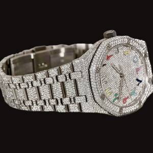 Reloj de Diseño Único con Esfera Redonda y Fecha Automática, Completamente Adornado con Diamantes Moissanite, Estilo Hip Hop para Hombre, Ideal para Fiestas - Product Image 6