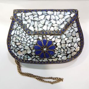 Bolso de Mano de Lujo con Diseño Étnico Kundan, Adornado con Flores y Piedras, para Mujer, Ideal para Bodas y Fiestas, Colección de Diseño Artesanal - Product Image 4