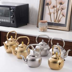 Nouvelle théière décorative en émail et céramique Fairy House avec design artistique, idéale pour offrir en cadeau aux acheteurs internationaux - Product Image 3