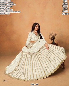 Lehenga Choli Tradicional de Seda Noor-e-Vaanya para Fiestas, Diseño Largo Hasta el Suelo - Product Image 4