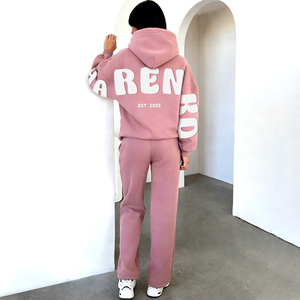 ชุดวอร์มผู้หญิงแบบสั่งทำพิเศษ ผ้าหนา 500 GSM 350 GSM โพลีเอสเตอร์/คอตตอนฟลีซ ปักลาย ฮู้ดดี้โอเวอร์ไซส์ กางเกงขาสั้น - Product Image 3