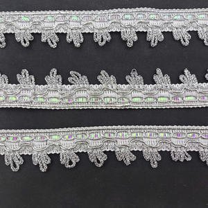 Dentelle décorative en polyester métallique de luxe de 2,7 cm de large avec franges pour la décoration de vêtements et de sacs - Product Image 4