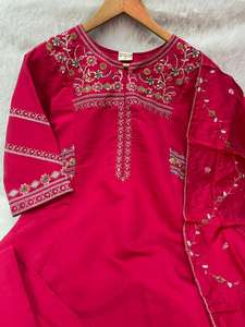 Ensemble Kurti Anarkali en soie de mangue spécial fête et pantalon Plazzo pour femmes - Product Image 3