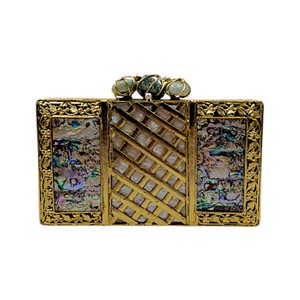 Pochette indienne artisanale en nacre avec détails géométriques en laiton et pierres d'agate, sac de soirée de luxe pour femme - Product Image 1