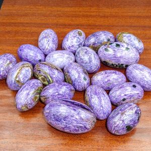 Charoite naturelle sculptée à la main en forme de Shivlingam, ovale, violette, cristal de guérison, pierre précieuse, méditation, Reiki, chakra, énergie, décoration spirituelle - Product Image 2