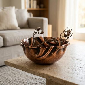 Cuenco Decorativo de Cobre Antiguo Hecho a Mano con Borde Ondulado de 26cm, Centro de Mesa Vintage para Bodas, Hoteles, Regalo, Venta al por Mayor, India - Product Image 2