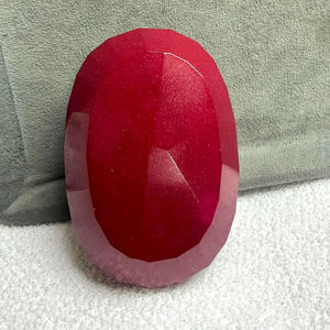 Rubí Indio Grande Calentado, Gema Natural Suelta de Corte Oval Facetado, Rubí Oval Facetado Calentado Extra Grande de 5000CT - Product Image 2