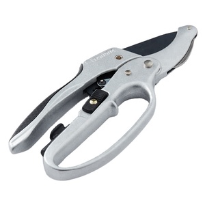 Sécateur à main pliable multifonctionnel Kwang Hsieh, lame SK5 avec revêtement PTFE, poignée en plastique antidérapante et confortable - Product Image 4